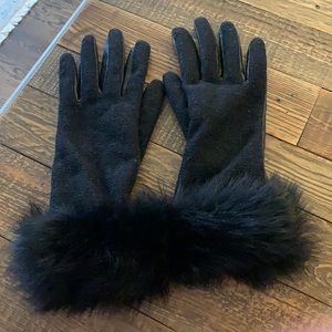 Ugg womens gloves - size M. Fleece lined and tech smart. Worn once (too small).